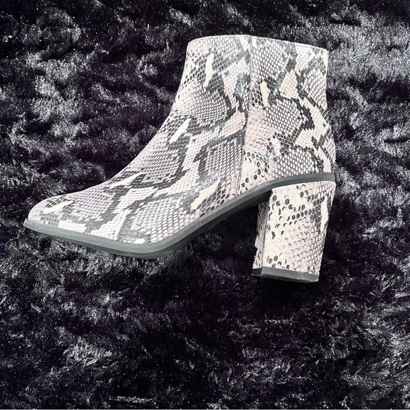 SEYCHELLES Python Mist Boots - Picture 4 of 5